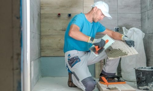 tile-installer-remodeling-bathroom_999407-4017